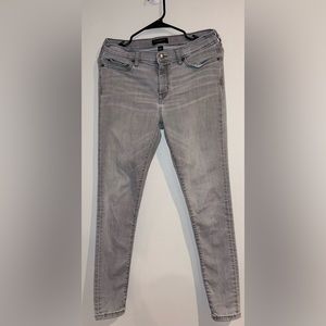Banana Republic Jeans. Color: Gray, Size: 28/6.